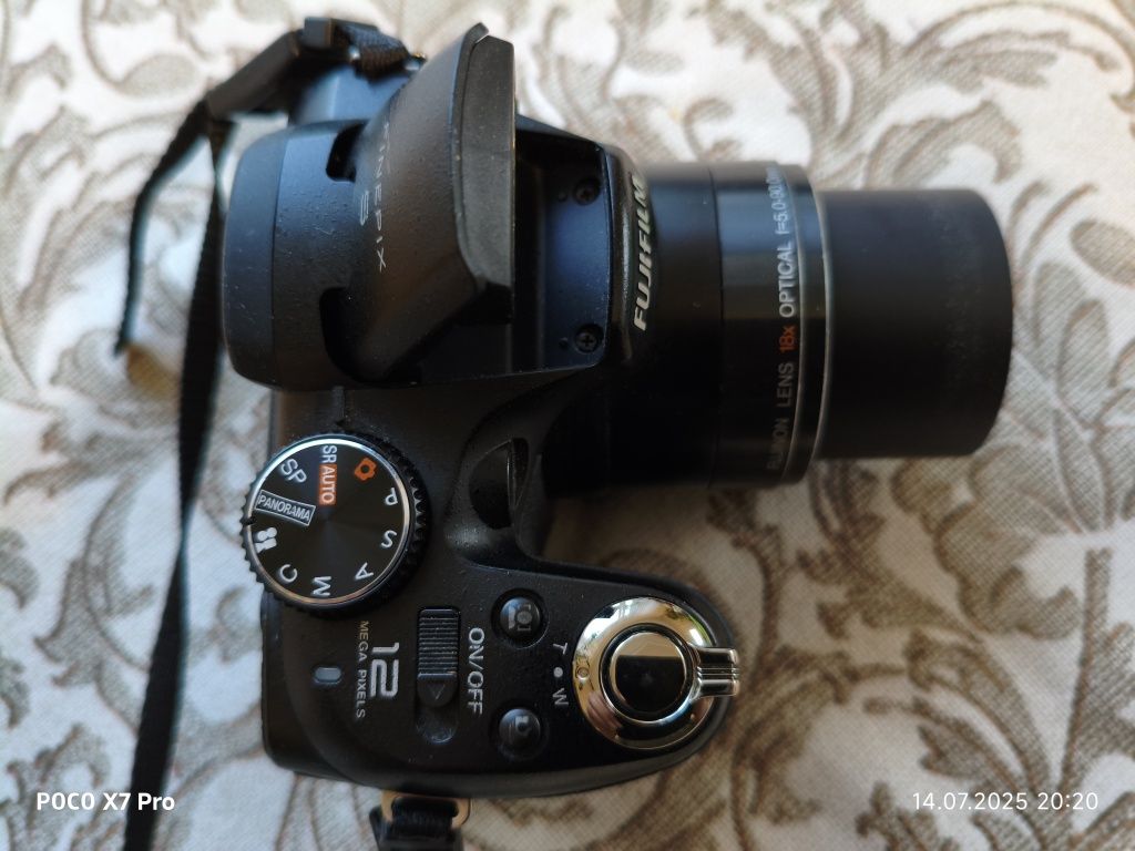 Фотоапарат Fujifilm Fine Pix S2700HD
