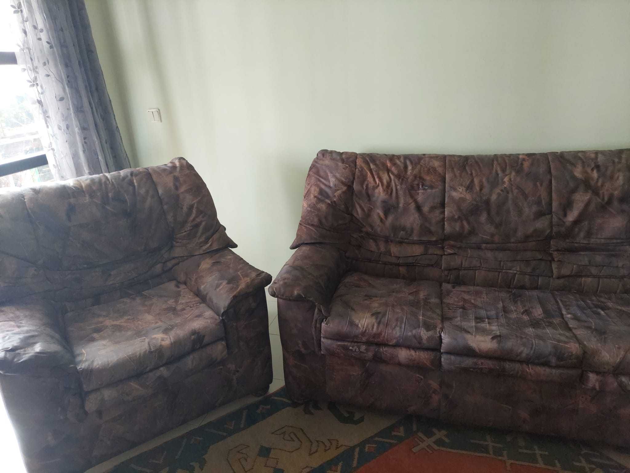 Sofá e poltronas