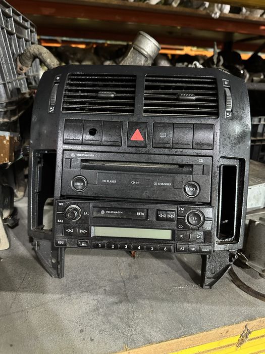 conjunto de consola e radio cd e cassete  Golf 4