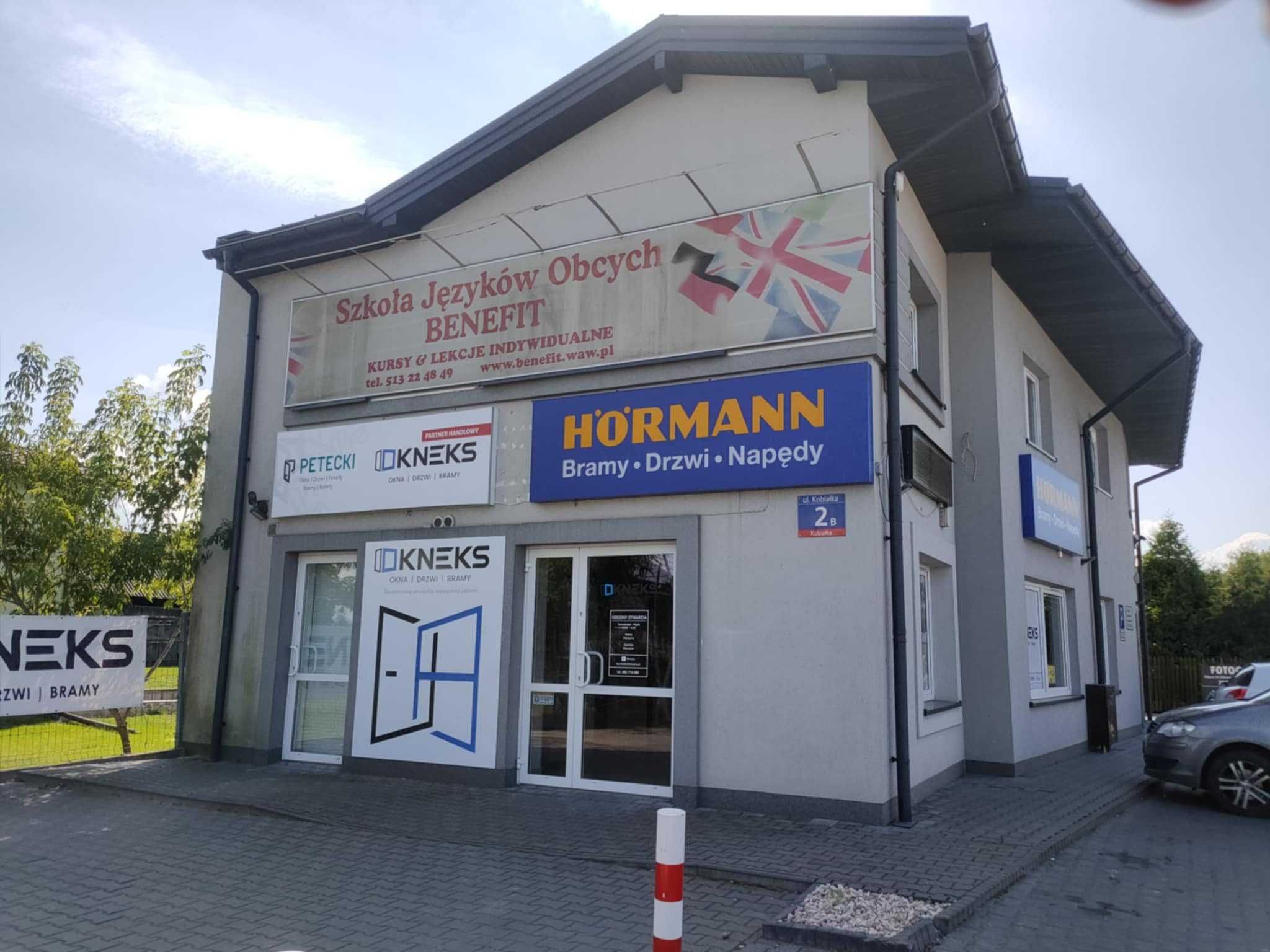 Odstąpię Salon sprzedaży okien, drzwi i bram garażowych