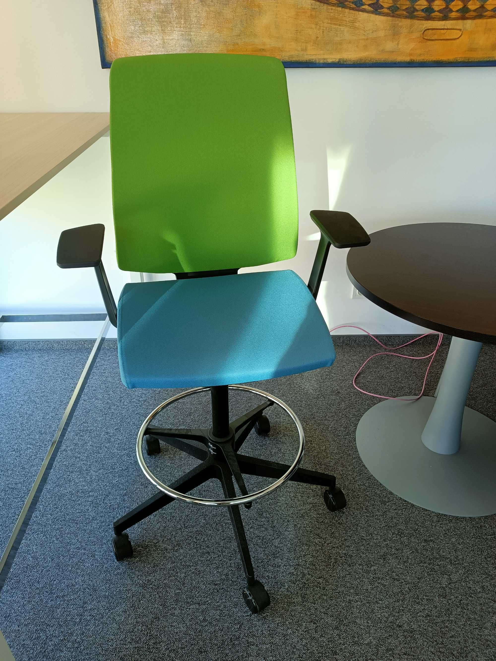 Wysokie krzesła biurowe / Fotel obrotowy  Profim LIGHTUP 330ST