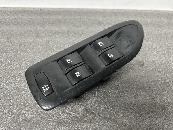Comando / botão / interruptor vidros frente esquerdo RENAULT Laguna II