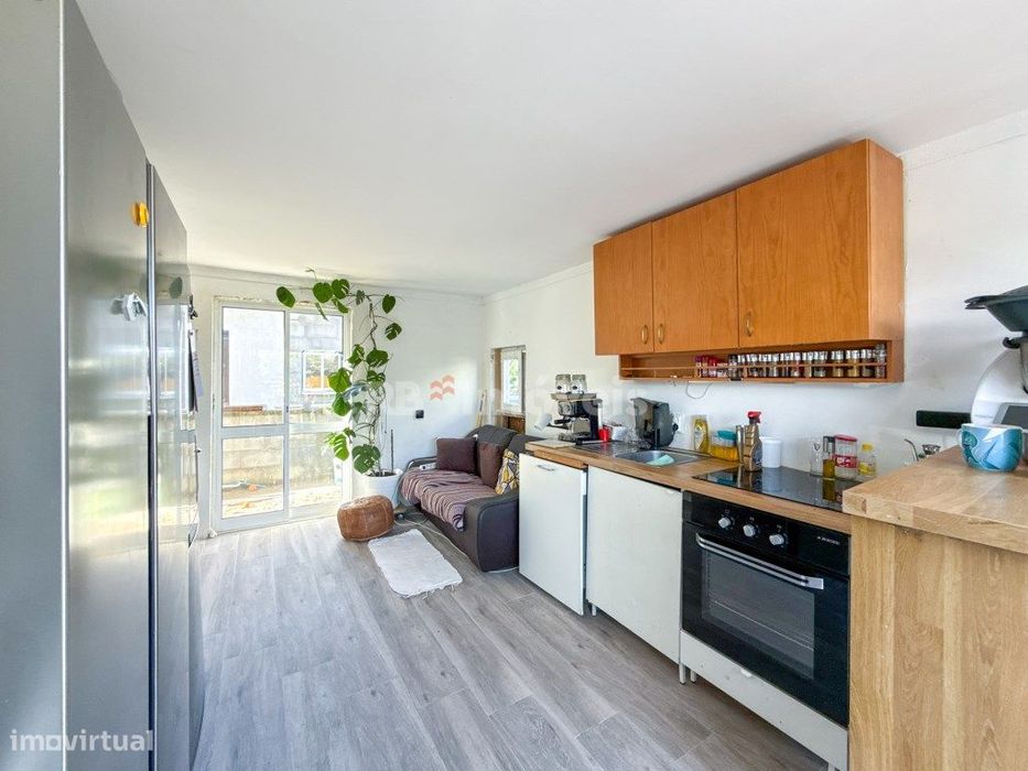 Moradia T2 Térrea Com Terraço