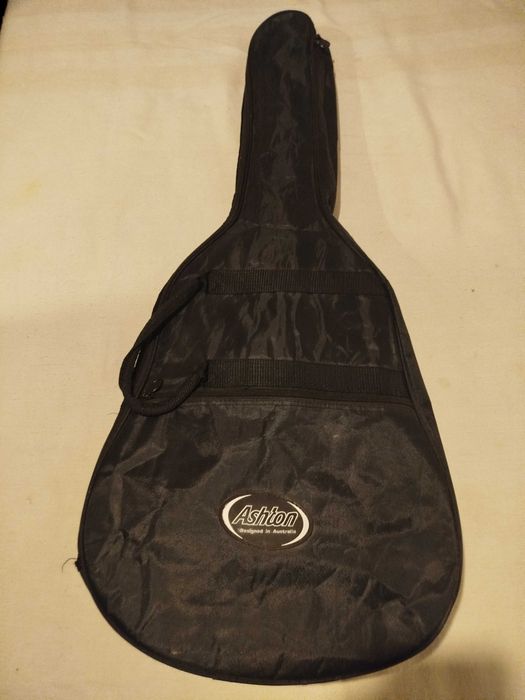 Guitarra acústica Folk