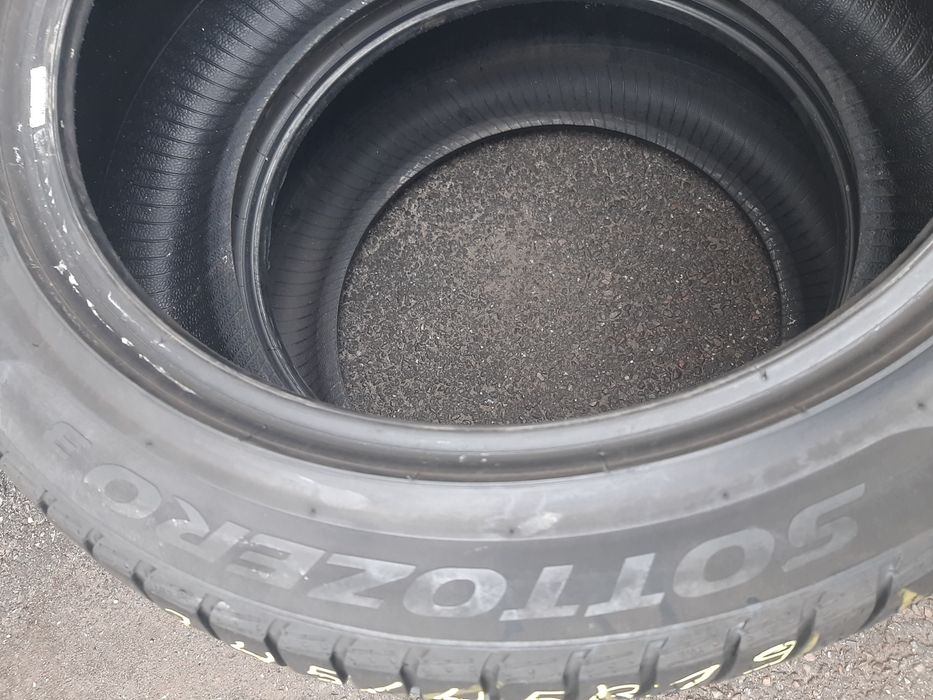 Шини б/у 245/45R19 Pirelli зима 2 шт.