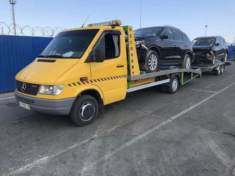 Доставка перевозка авто эвакуатор автовоз Львов Киев Одесса Днепр