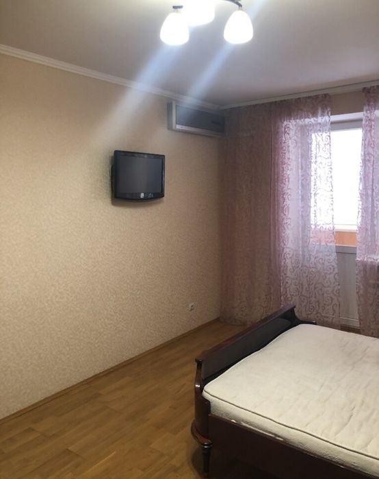 Двухкомнатная квартира.  Автономное отопление.  Соборности