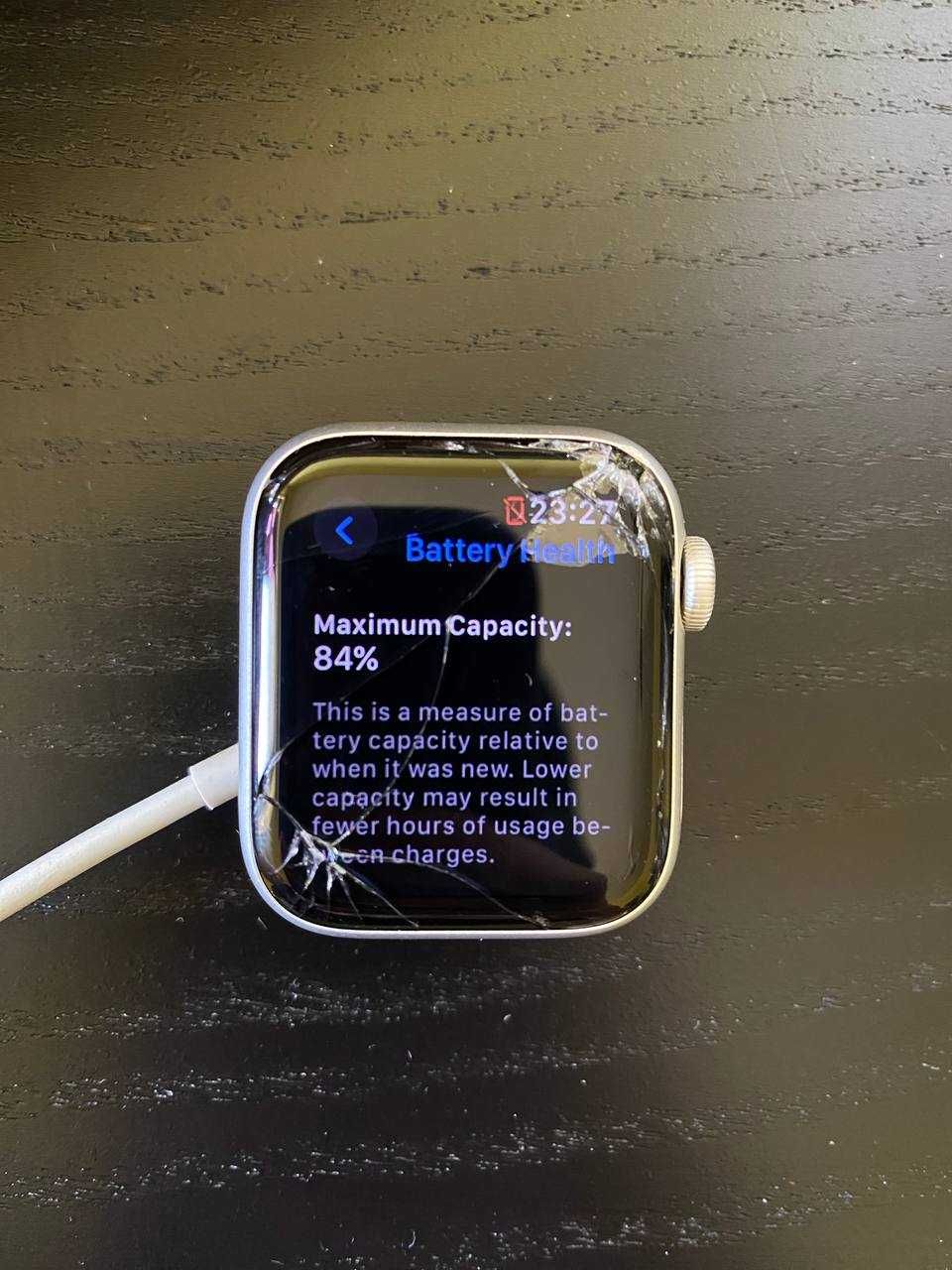 Apple Watch SE 44mm + Apple Watch SE 40mm. Uszkodzone.