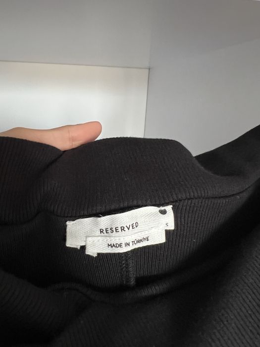 Чорне плаття по фігурі - Reserved (36- s)