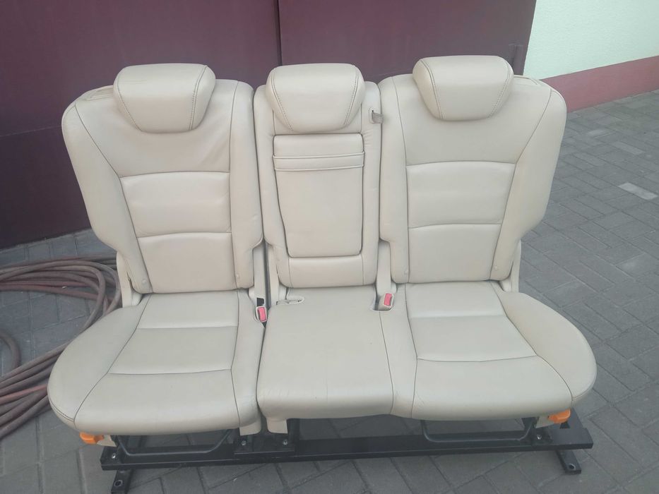 Продам сидения кожаное