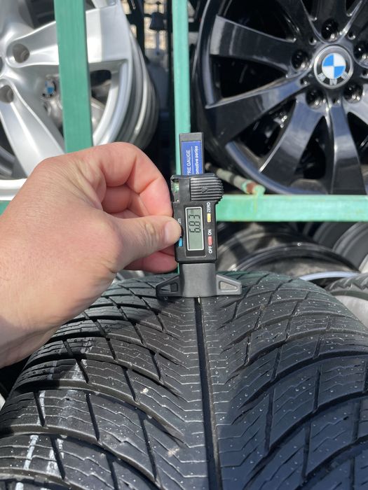 235/55R19 Michelin Pilot Alpin 5 suv