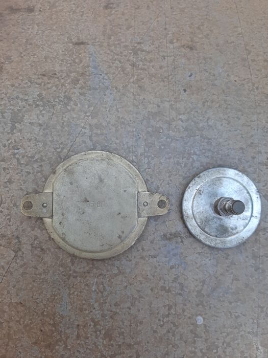 Рамка заднего стекла УАЗ-469, реле регулятор, датчик включения .