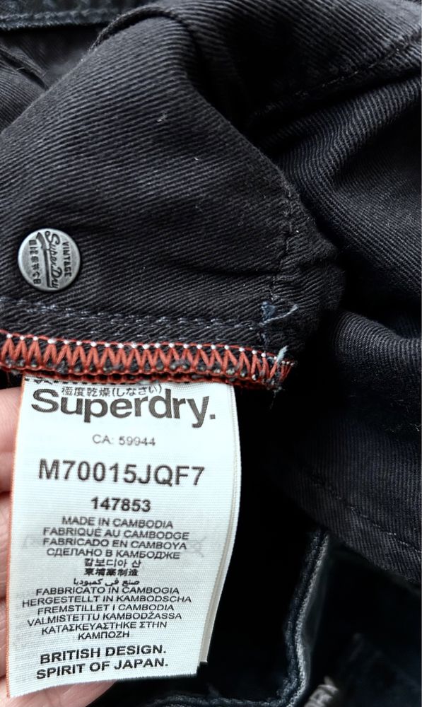 SuperDry spodnie jeansowe markowe granat czarne logowane