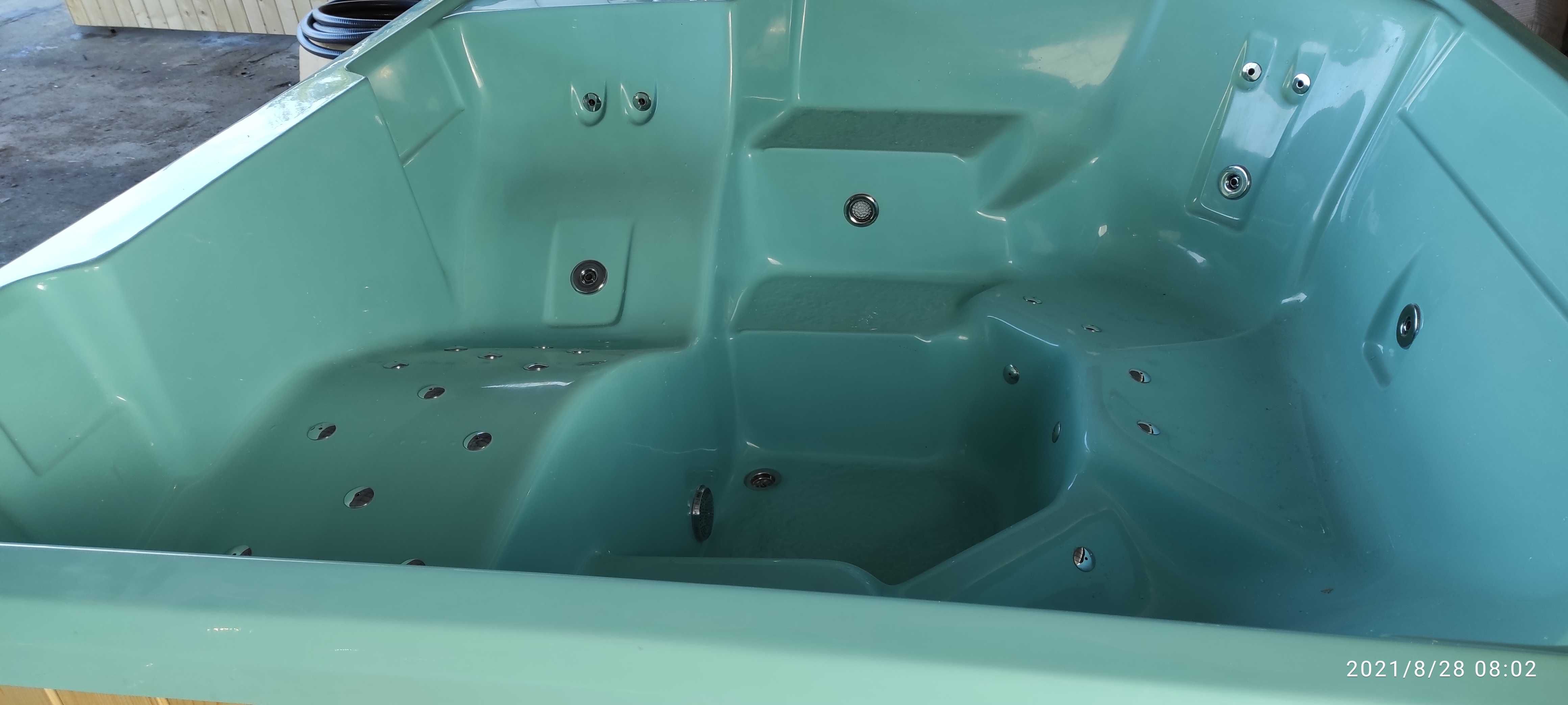 Jacuzzi CAŁOROCZNE nowe podgrzewacz masaż SPA rozmiar 202x192x80cm