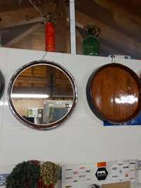 Espelho feito de tampo de barril