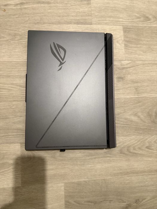 Asus Rog strix SCAR G16