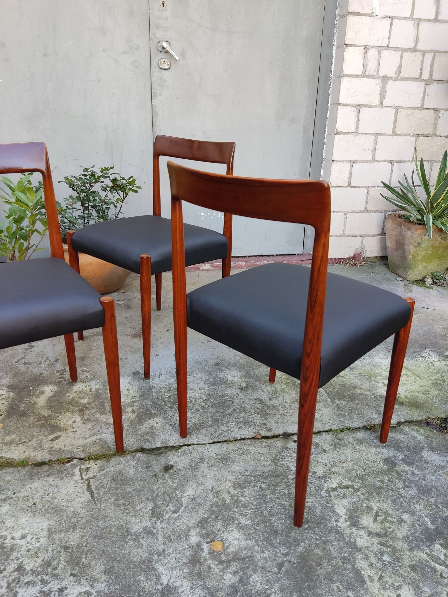 Zestaw trzech krzeseł tekowych Lübke lata 60 te Niemcy vintage design