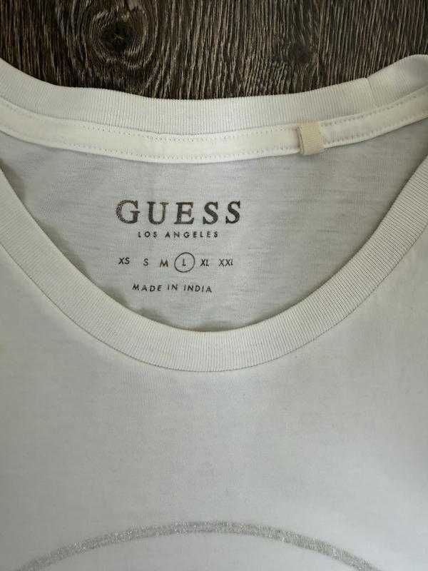 Guess  оригінал футболка молочний колір розмір: L