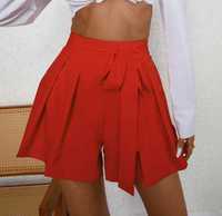 Plisowane szorty spódnico spodenki czerwone wiązane S
