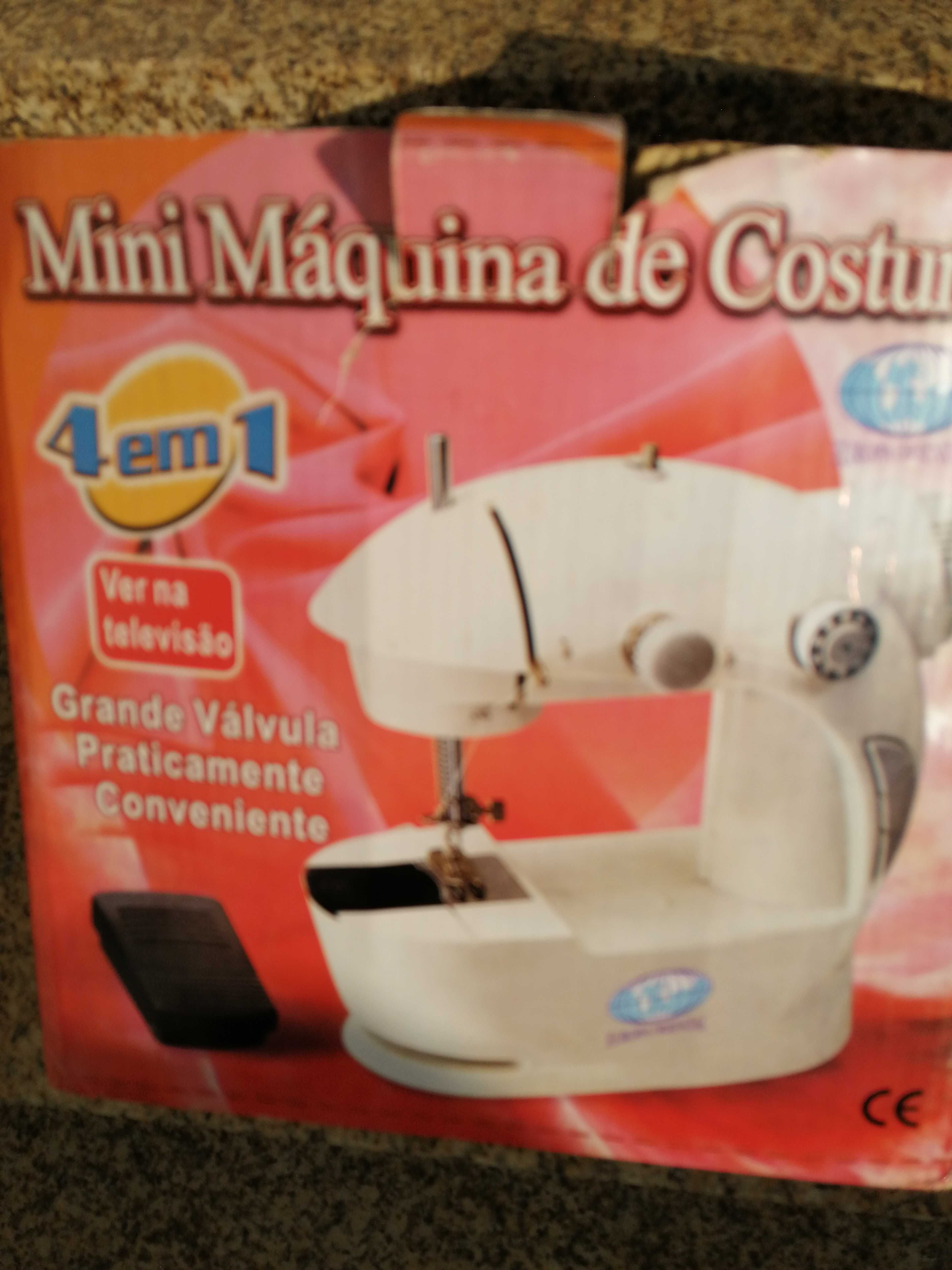 Máquina costura mini