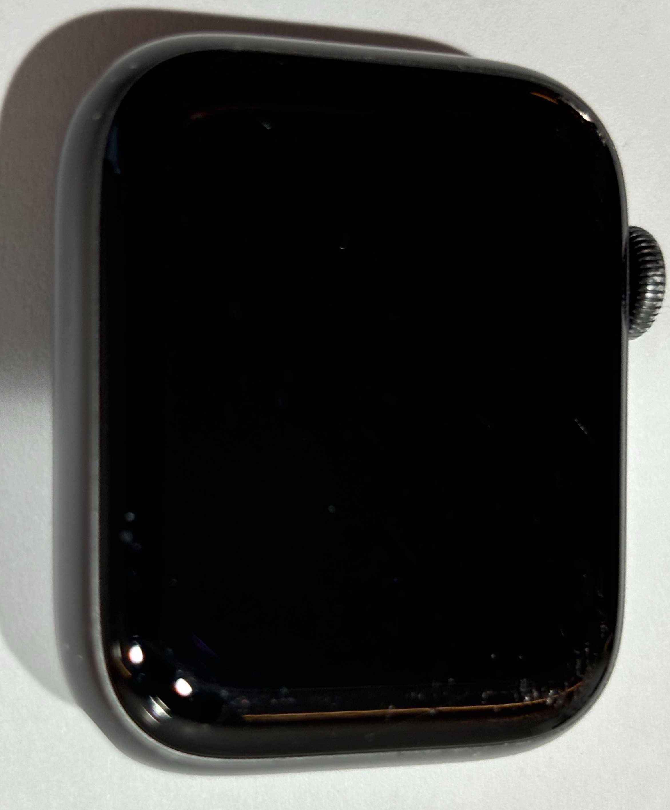 Apple Watch Series 6 44 mm gwiezdna szarość + GRATISY!