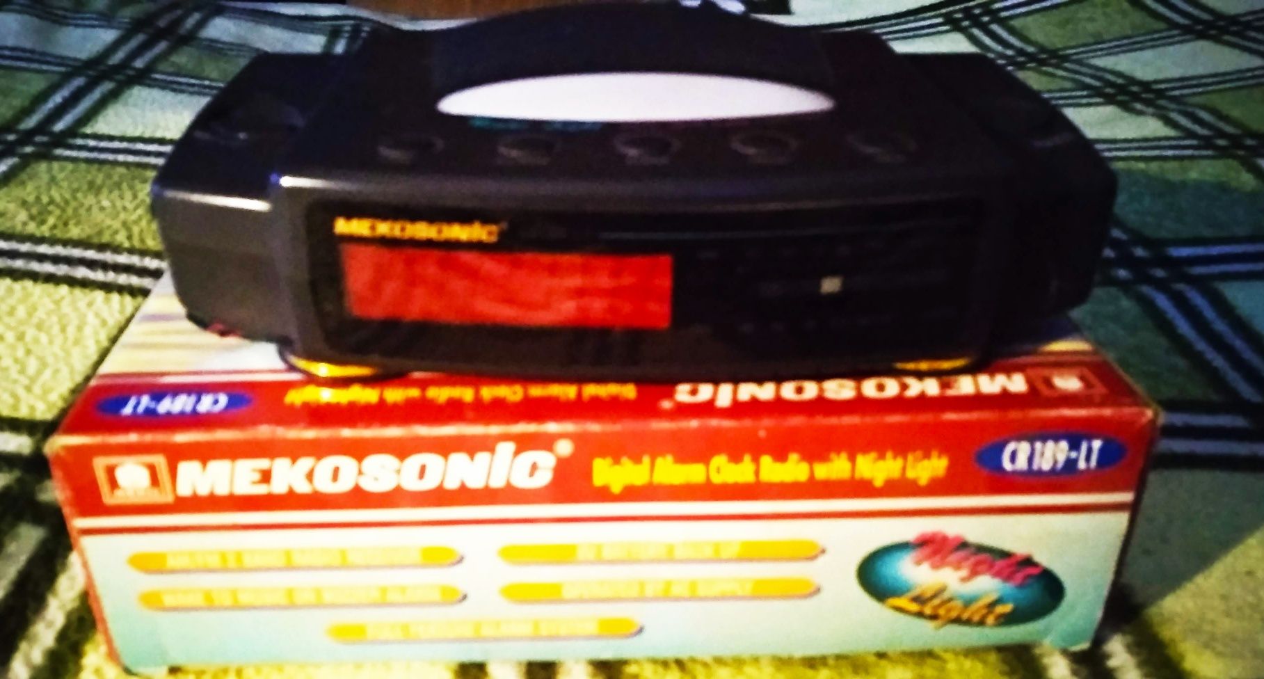 Продам портативный светильник-фм приёмник "MEKOSONIC".