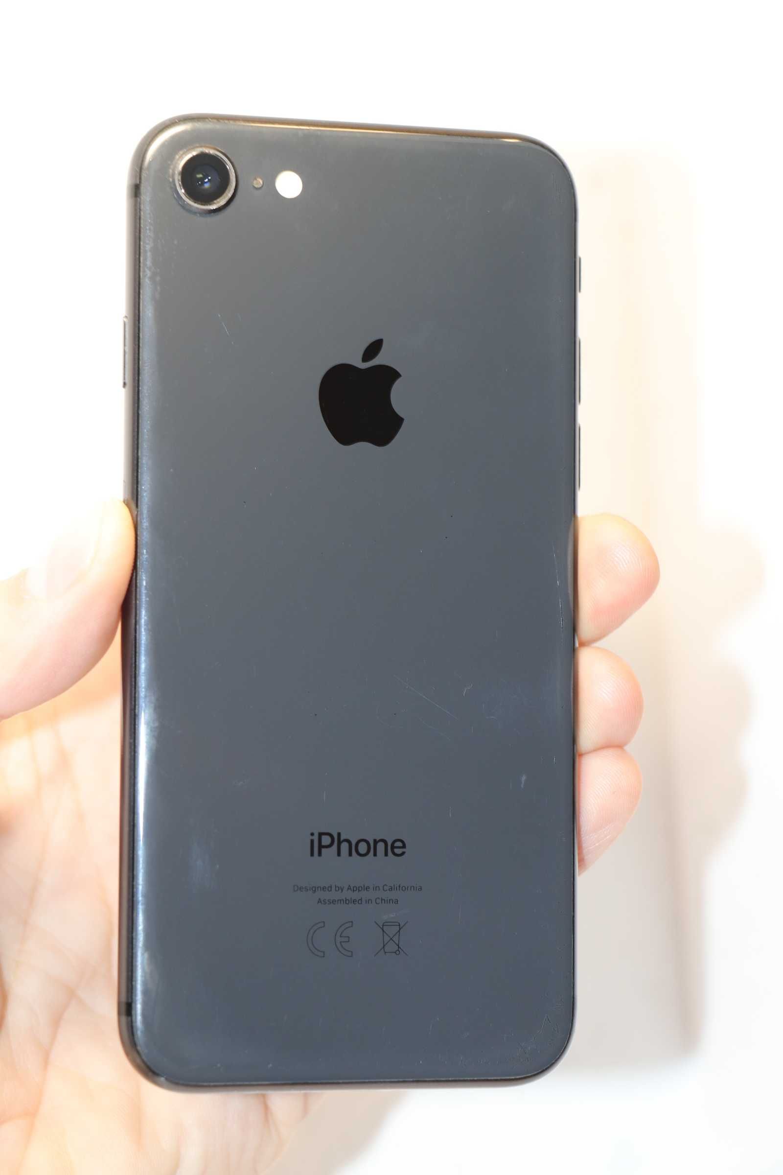 Apple iPhone 8 256GB Space Gray, есть трещины на сенсоре!