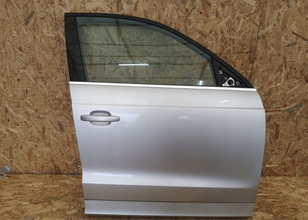 Audi Q3 Portas / Porta traseira / Frente completa