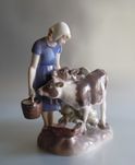 Porcelanowa figurka Bing & Grondahl Kopenhaga Dziewczyna z cielętami