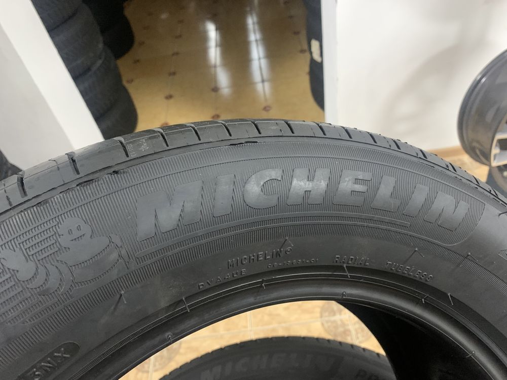 Комплект літніх шин 215/60/17 96H Michelin Primacy 4