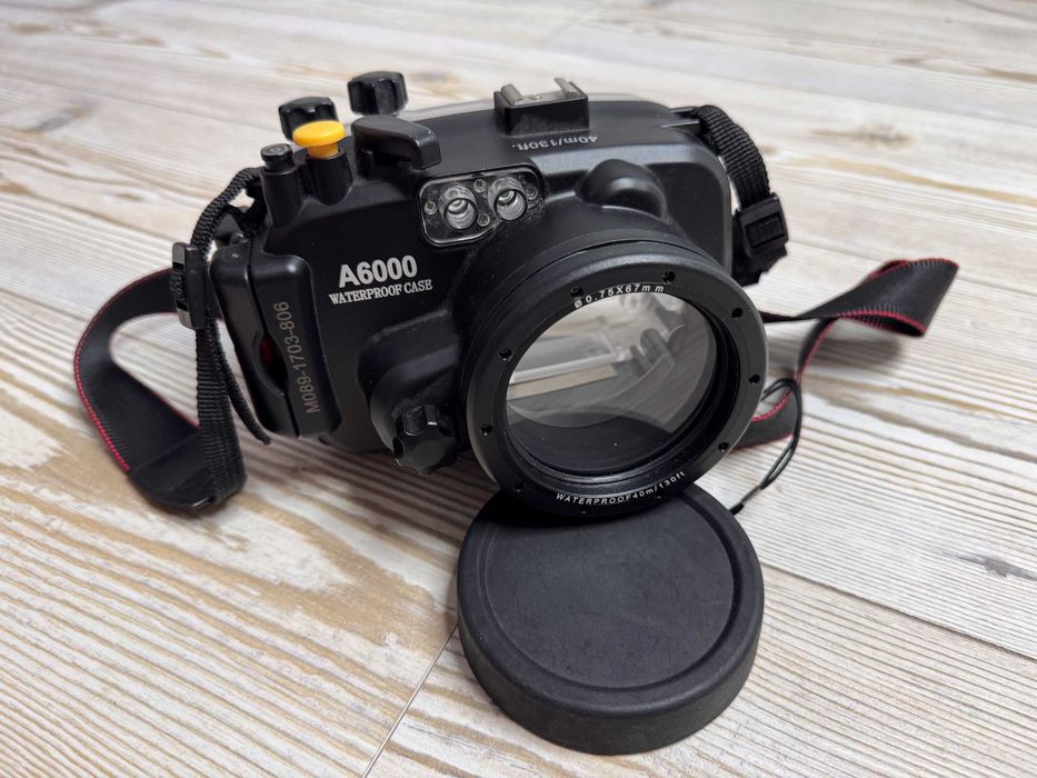 Продається підводний бокс для Sony A6000 (до 40 м)