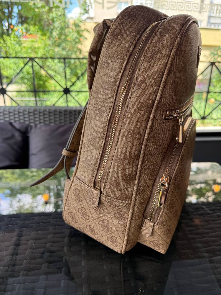 Продам Рюкзак Guess - оригінал