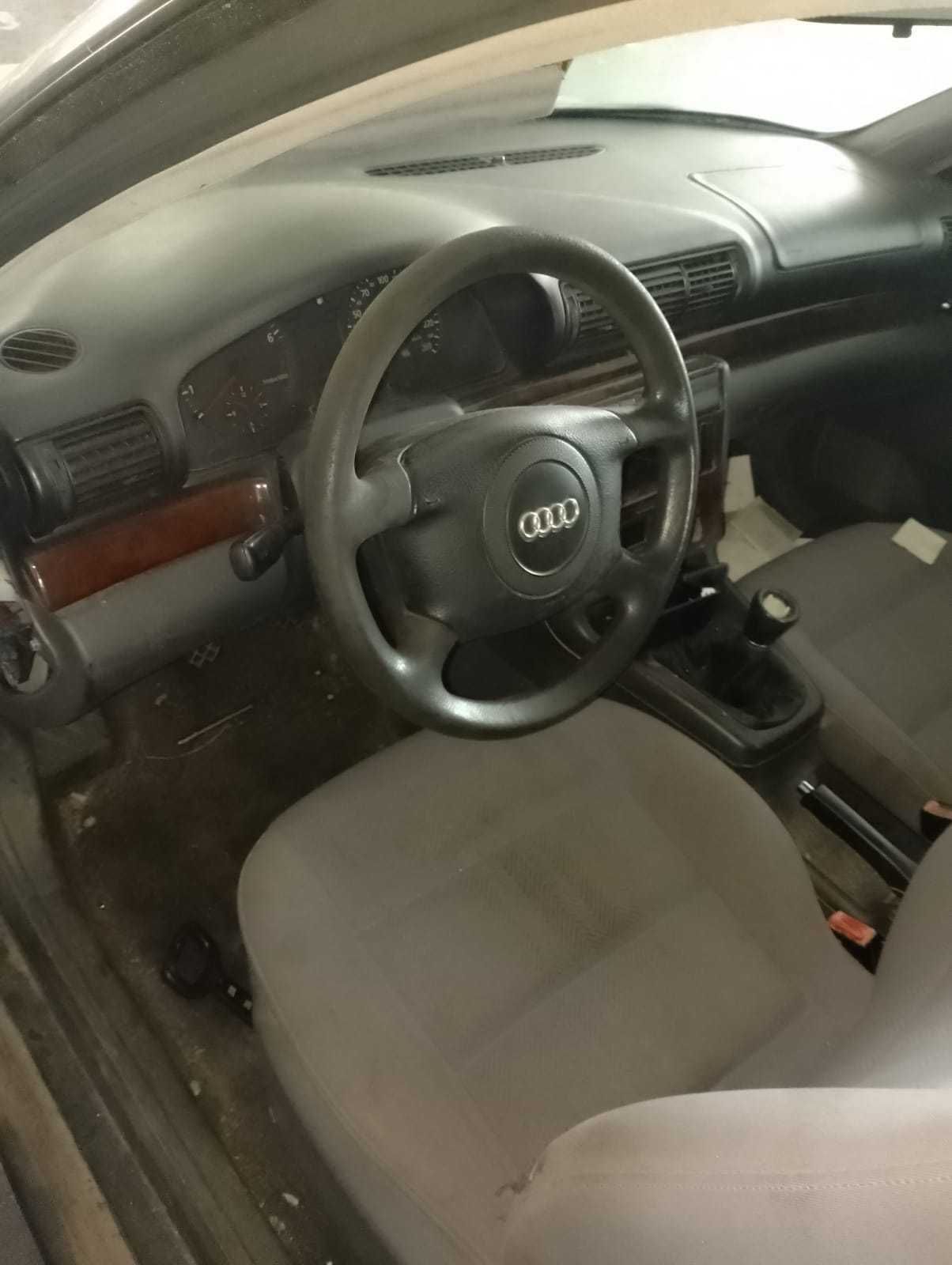 Audi A4 para peças