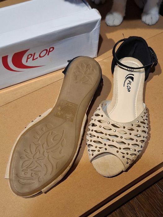 Nowe sandałki rozkiar 36