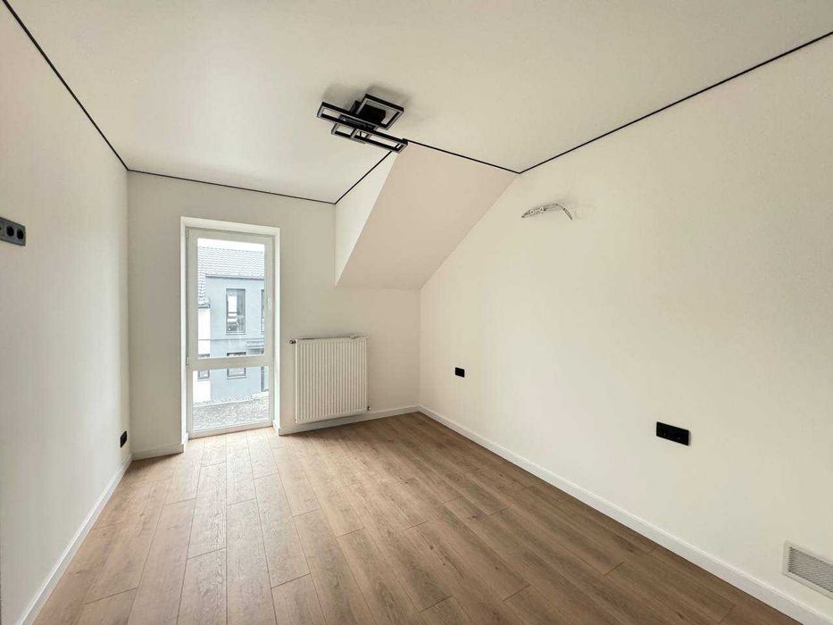 Продаж Будинку/Таунхауса з ремонтом 125м2 в Крихівцях (біля Калинової)