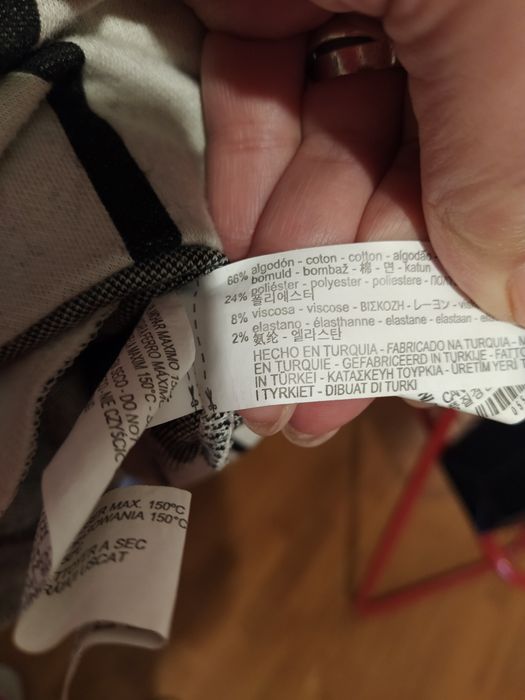 Vestido Cru com riscas finas Zara