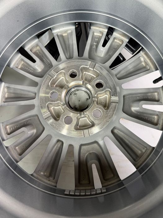 Mitsubishi Outlander, ASX, Eclipse Cross koła alu 225/55r18 Contintal