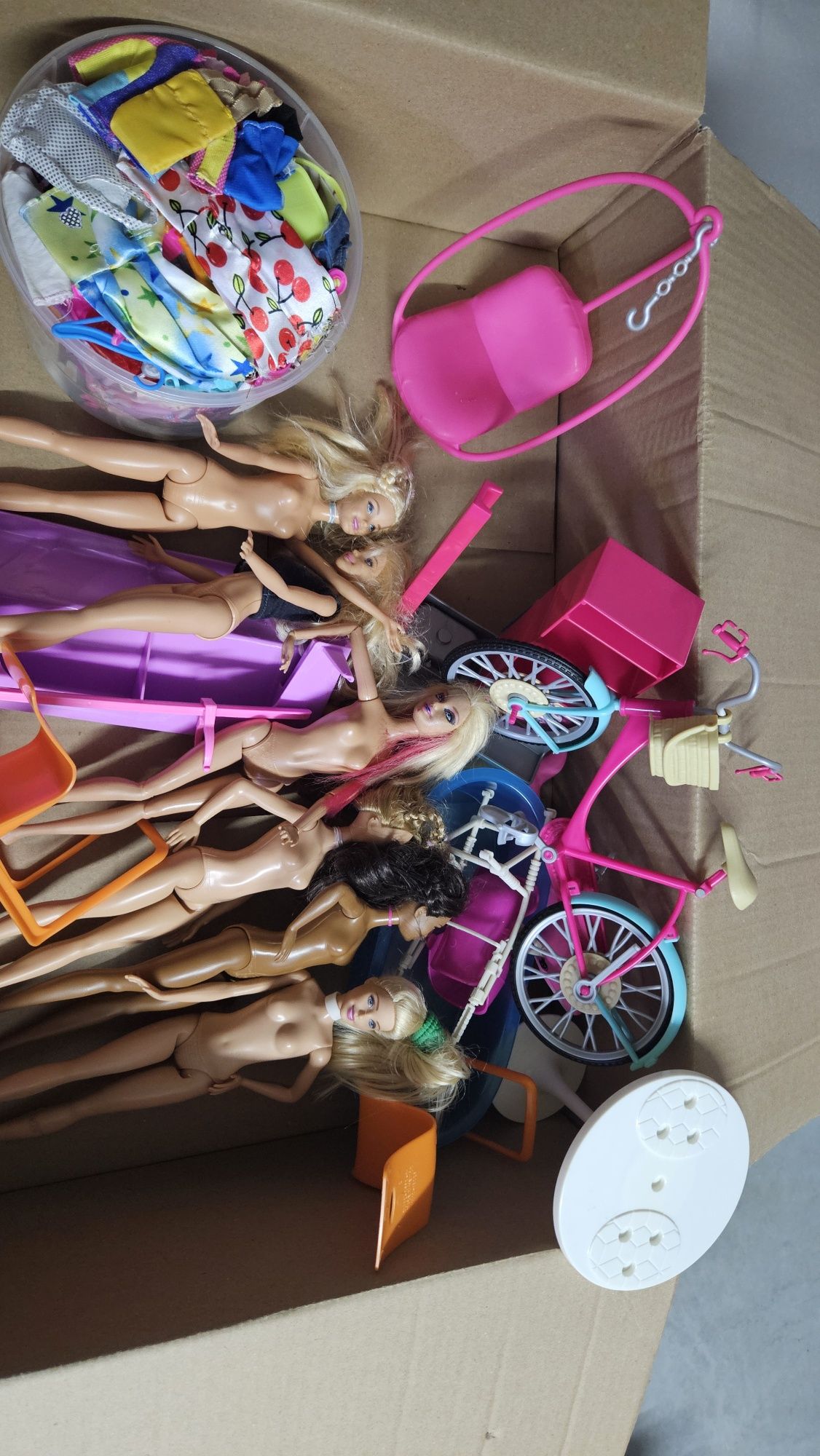 Conjunto Barbie: inclui casa Barbie story townhouse, bicicleta, carro