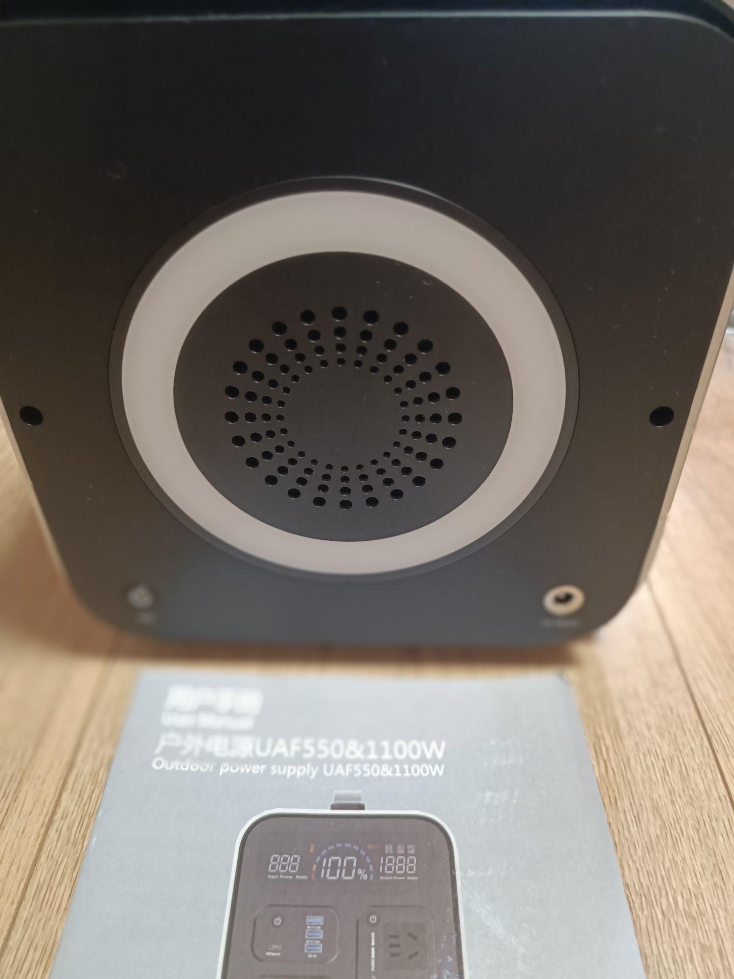 Портативна зарядна станція UAF1100  LifePo4 1100W/992Wh (310000mAh)