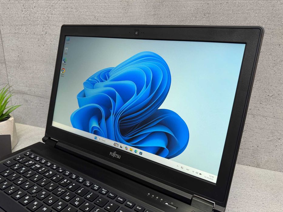 Ігровий ноутбук Fujitsu H780/i7-8750H/15.6"/32gb ddr4/512 ssd/Nvidia