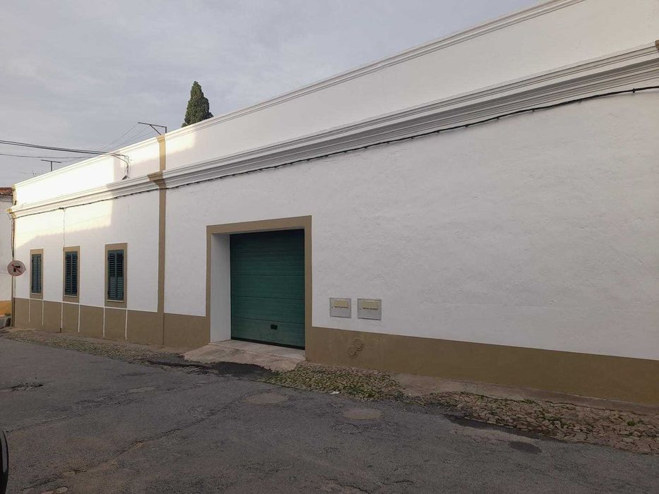 Casa Térrea no centro de Reguengos de Monsaraz