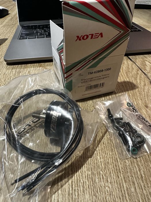 Електродвигун Velox TM-V2808-1300