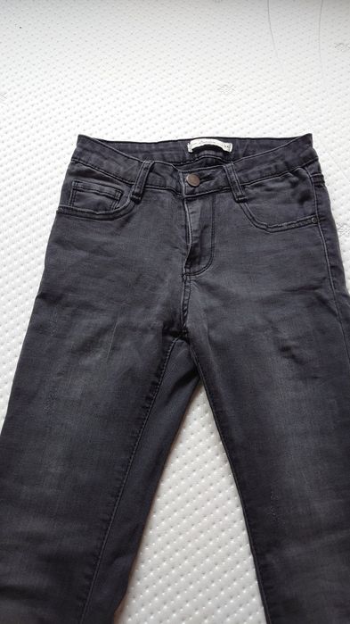 Spodnie jeansowe czarne przecierane xs