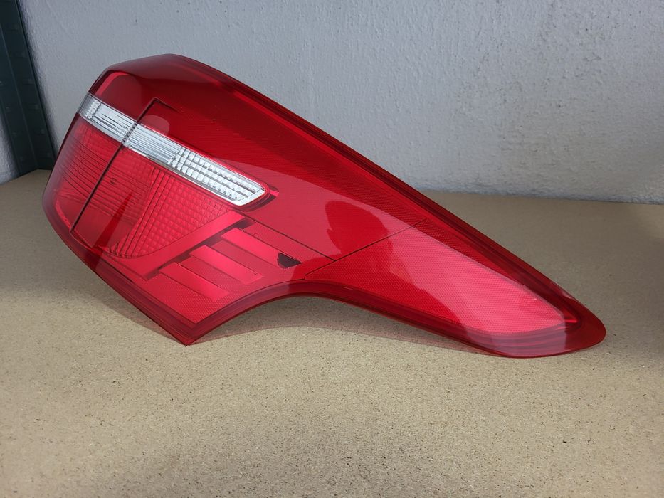 Farolim direito Ford Focus MK2 SW fase 2