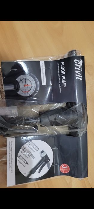 Crivit pompka z manometrem nowa