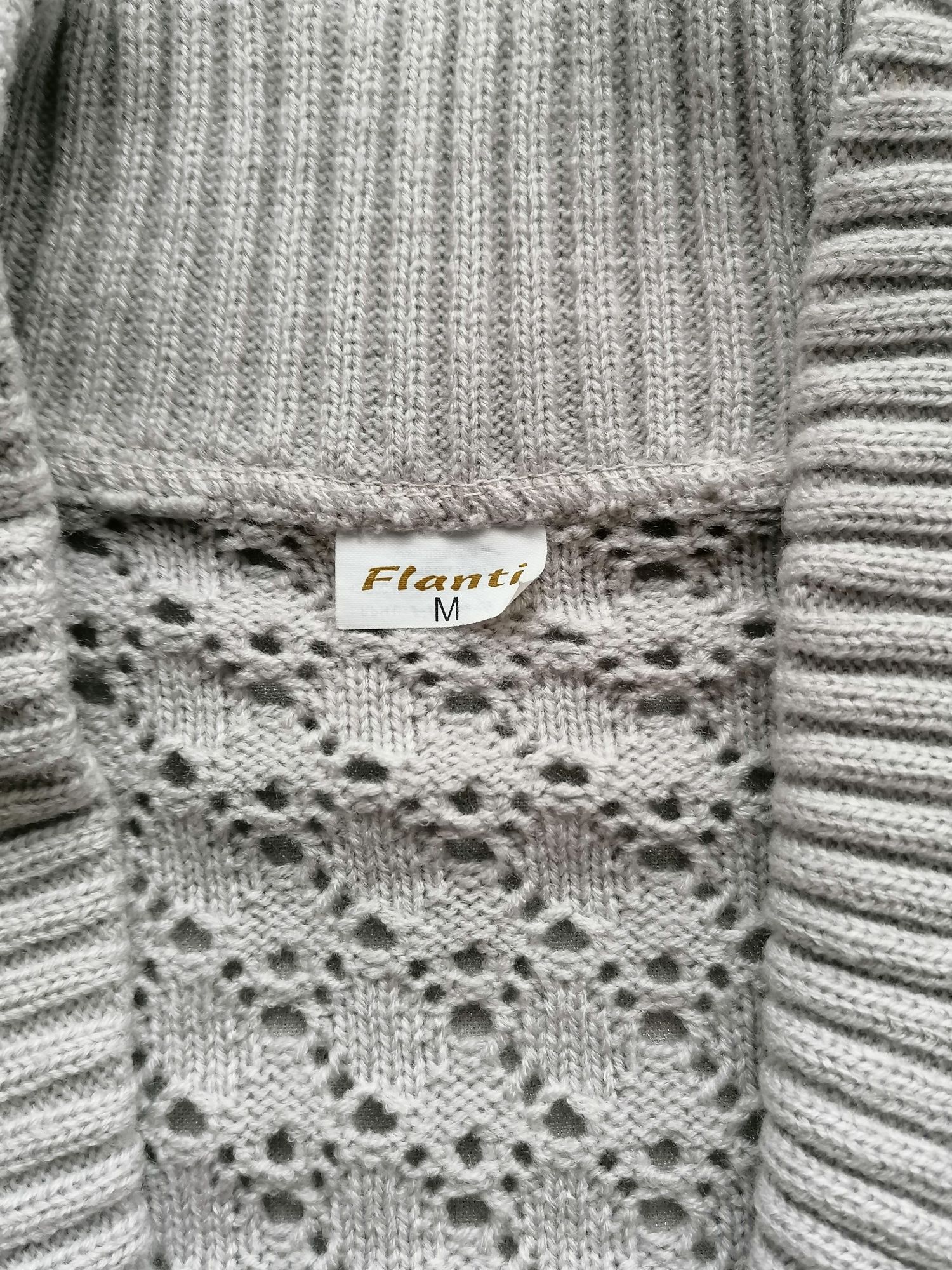NOWY szary sweterek rozmiar M - śliczny