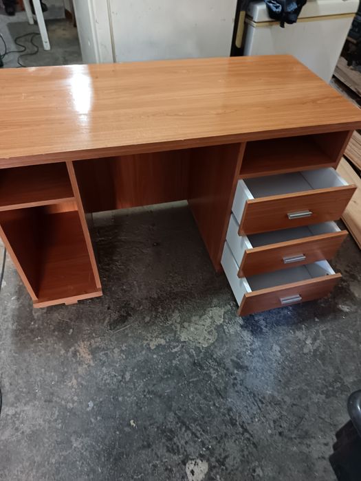 Secretaria madeira maciça Urgente!