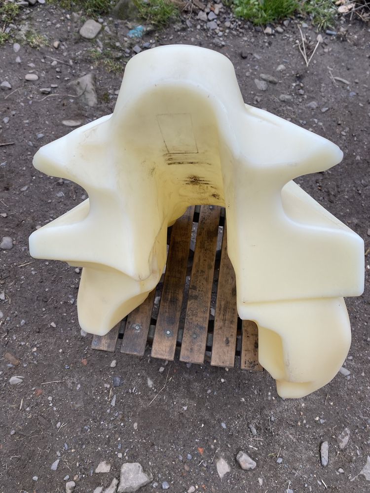 Бак для хускварна те250-300 трі