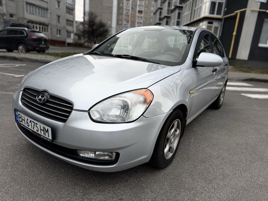 Автомобіль хюндай акцент 1.4 газ бензин 2008 рік