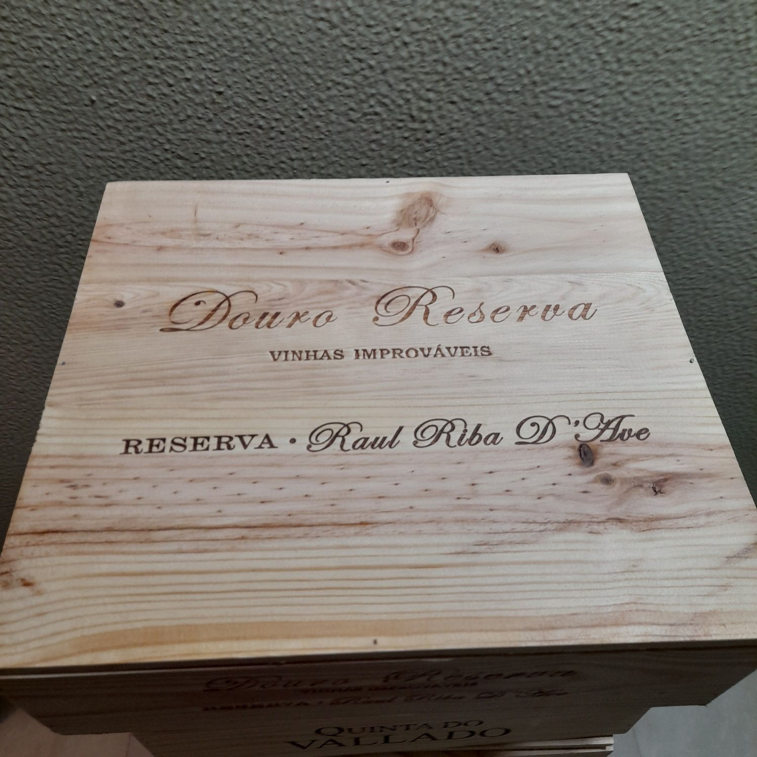 Caixas madeira vinhos